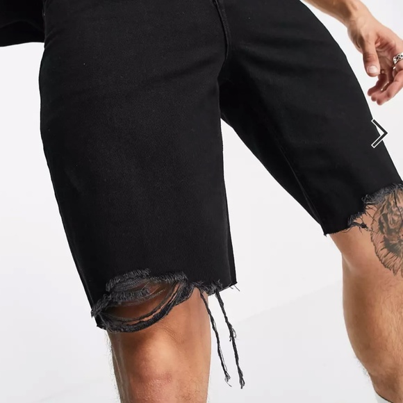 ASOS DESIGN Mens NWT slim denim shorts in black with raw hem 28” Waist - Picture 2 of 10